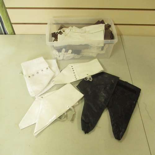 80 - Various pairs of spats (1 box)