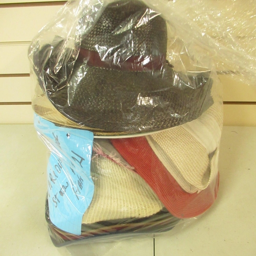 98 - Various women's straw, felt and wool hats, approx. 8 (1 bag)