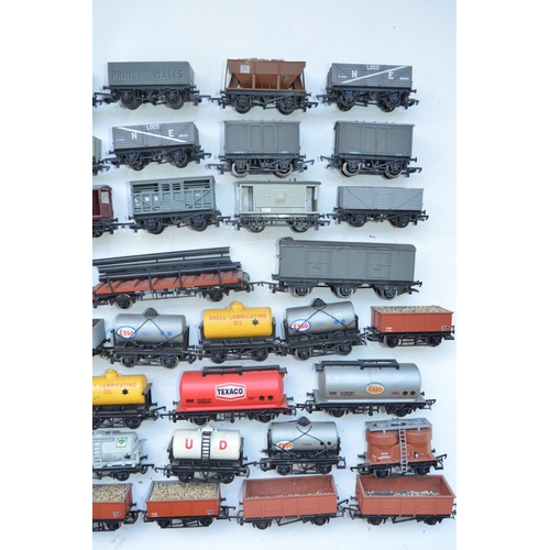 124 - Large collection of used OO gauge goods wagons (45)