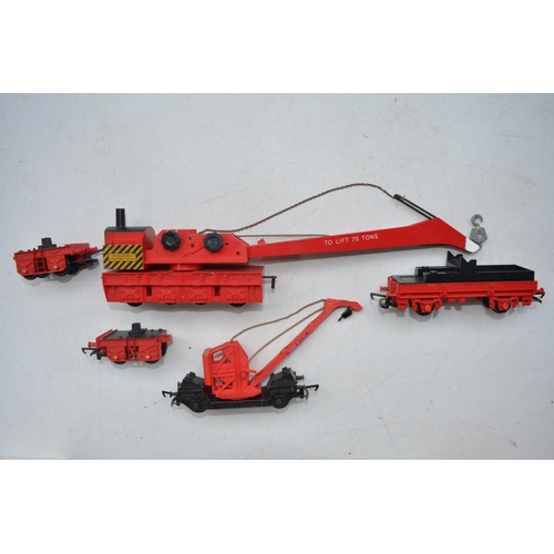 126 - Collection of Hornby/Hornby Tri-ang catalogues, Hornby R739 75 Ton Breakdown Crane and R127 Operatin... 