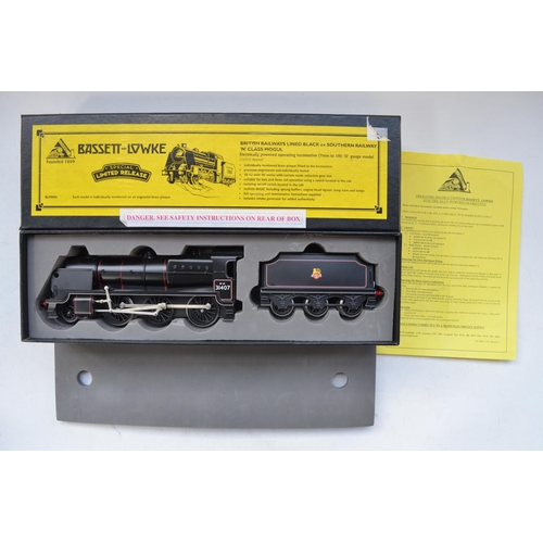 89 - Bassett-Lowke special limited release O gauge BR Lined Black N Class Moghul locomotive and tender (i... 