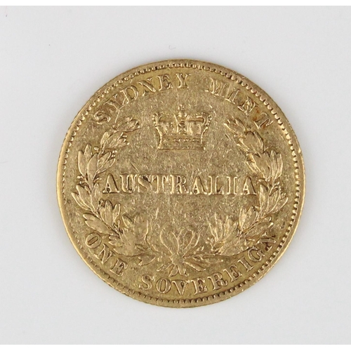 907 - Victorian 1870 Australian gold sovereign, reverse with wreath and crown, Sydney mint upper legend, O... 