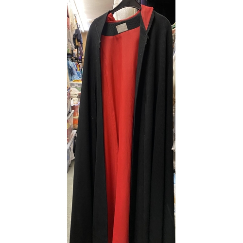 225 - Men's and women's overcoats, capes etc., mainly black (approx. 24)