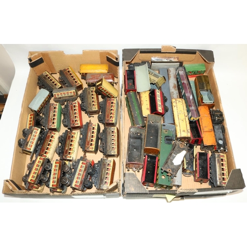 143 - Hornby 0 gauge tin plate 4 wheel coaches etc (3 boxes)