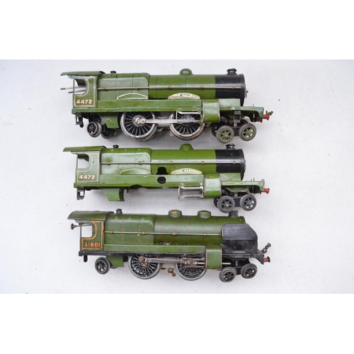 226 - Vintage Hornby O gauge clockwork Flying Scotsman model steam train (and another body only for spares... 