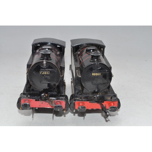 230 - Two vintage Hornby Meccano O gauge Type 40 0-4-0 clockwork tank engines in BR black, one boxed with ... 