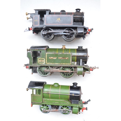 233 - Three vintage Hornby O gauge clockwork steam train models, no keys