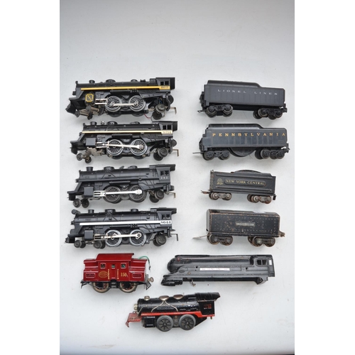 240 - Collection of Vintage O gauge electric train models by Lionel including 3 tenders and a cast metal s... 