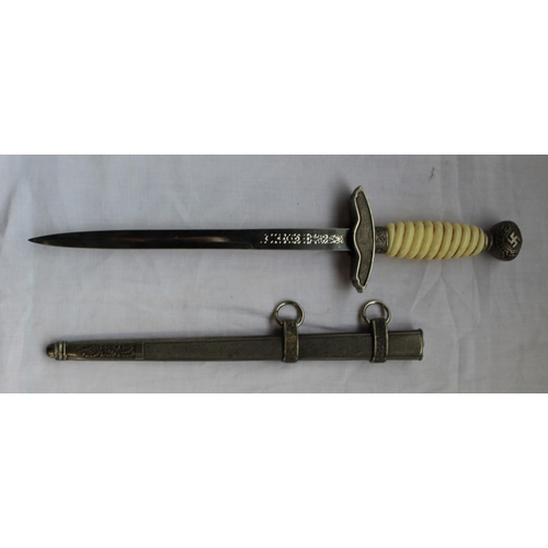 831 - Reproduction Kreigsmarine officers dagger with scabbard,  eagle crossband and belt hoops