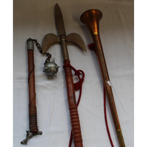 835 - Re-enactors mace, reproduction pike L120cm, large brass and copper hunting horn L87cm (3)