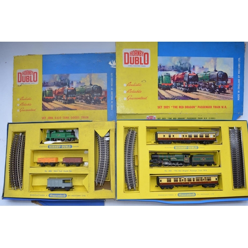 336 - Two Hornby Dublo electric train sets, set 2006 0-6-0 BR green tank engine with 3 goods wagons and ex... 