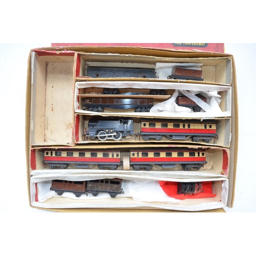 338 - Three OO gauge Trix 3 rail electric steam train train sets, incomplete, A/F. Please refer to photos ... 