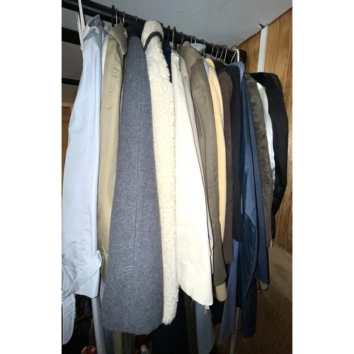 1050 - Women's coats including trench coats, sherpa jackets etc., approx. 15