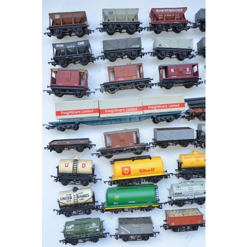 124 - Large collection of used OO gauge goods wagons (45)