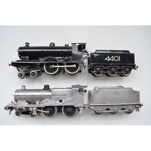 223 - Two vintage O gauge Bassett Lowke 4-4-0 clockwork steam locomotives with tenders, one repainted glos... 