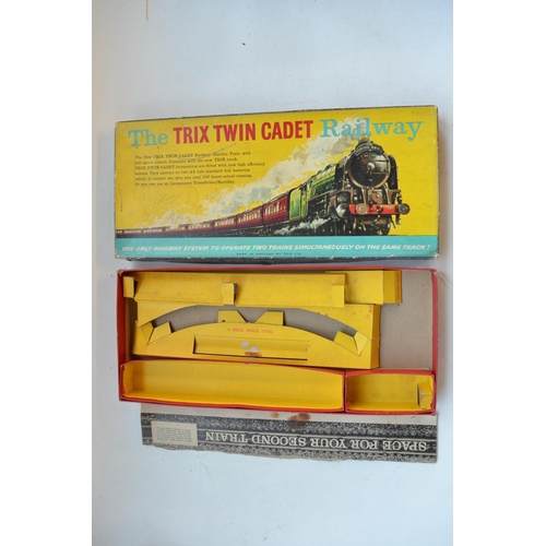 341 - OO gauge 3 rail electric Trix Twin Cadet Railway set with 0-4-0 BR black tank engine, a collection o... 