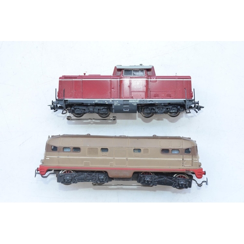 344 - Collection of Marklin OO gauge 3 rail electric locos including boxed set 3183 (contents may not be f... 