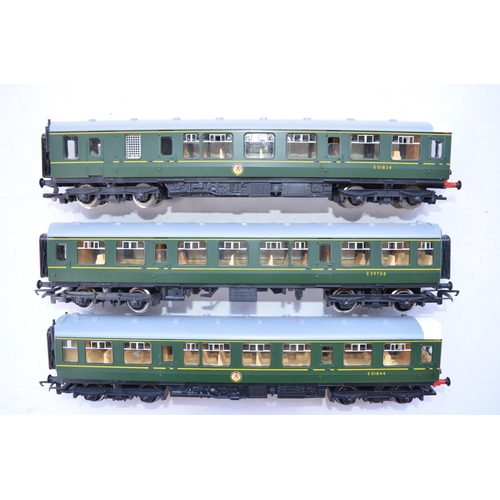 359 - Hornby OO gauge British Rail 3 Car Diesel Multiple Unit Pack with R689 Powered Composite Motor Brake... 