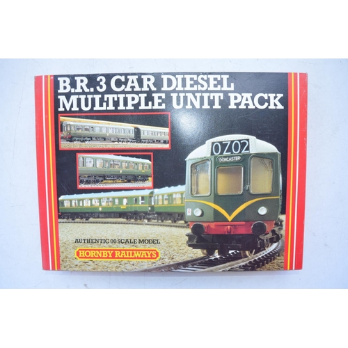 359 - Hornby OO gauge British Rail 3 Car Diesel Multiple Unit Pack with R689 Powered Composite Motor Brake... 