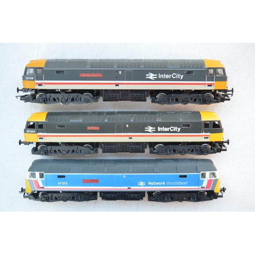 364 - Three Hornby OO gauge electric train models: R802 BR Class 47 Lady Diana Spencer (name plaque applie... 