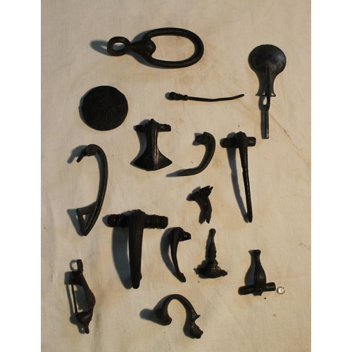 888 - Metal Detector Artefacts - Collection of 11 Roman brooches, brooch pin, metal ring and button depict... 