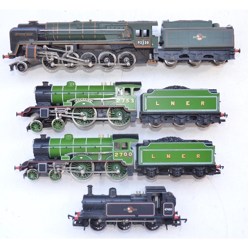 366 - Four Hornby OO gauge electric steam train models: R302 BR Class 3F 0-6-0 Jinty tank engine (excellen... 