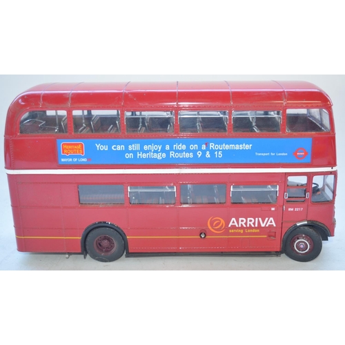 428 - Sun Star 1/24 scale diecast London Transport Routemaster highly detailed bus model with engine etc, ... 