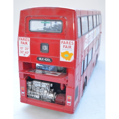 431 - Boxed 1/24 diecast Gilbow London Transport Daimler DMS highly detailed bus model (item no 99102). Mo... 