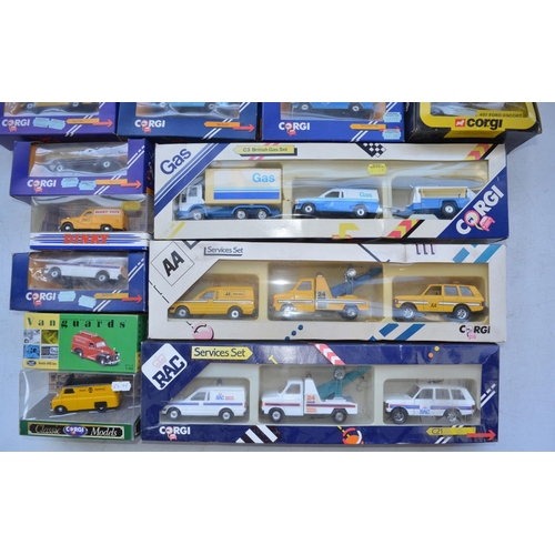 452 - Collection of boxed and unboxed diecast vehicle models, various manufacturers, mostly 1/50 and 1/43 ... 