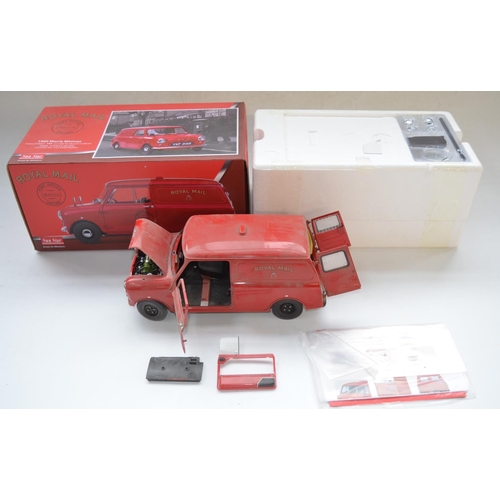 457 - Collection of Royal Mail and Parcel Force related diecast commercial vehicles, many boxed, various s... 