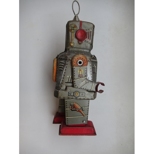 410 - 1950's Japanese Yoshiya original Sparky robot1960's H20cm, in non original later box