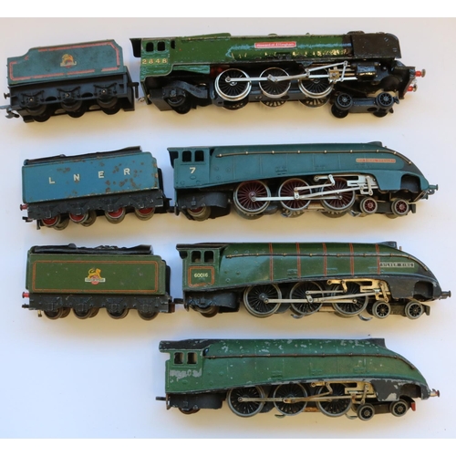 307 - Hornby Dublo OO gauge LNER A4 Sir Nigel Gresley in garter blue, XLNER A4 locomotive in BR green and ... 