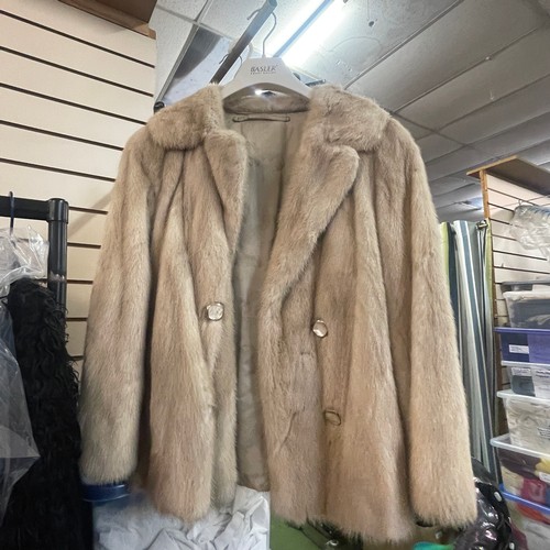 1232 - Faux and real fur jackets, approx. 11