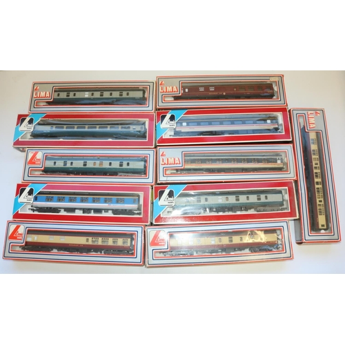 492 - Lima OO gauge BR Mark 1, Mark 2 and Mark 3 coaches in mixed liveries, carmine and cream, maroon, blu... 