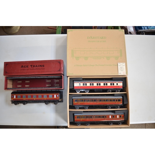 Boxed Darstaed O gauge LMS and mixed SC railway 3 carriage tin plate set crimson and cream 1st clas