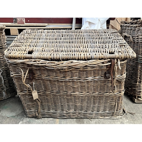 1303 - Large vintage wicker laundry hamper basket with lid, approx. W87cm H67cm D70cm