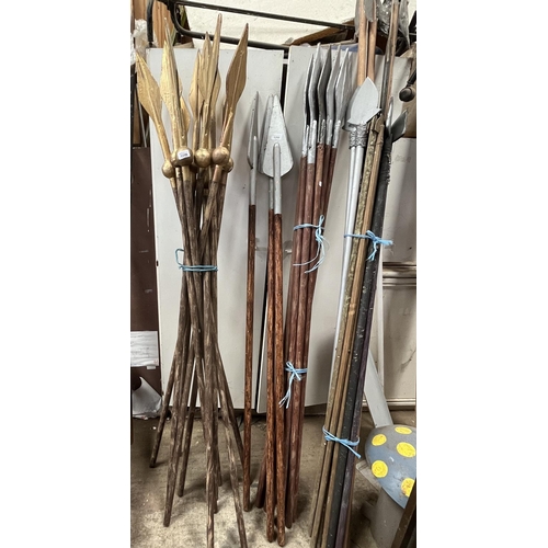 1298 - Set of wooden stage prop spears with gold painted tips (10)