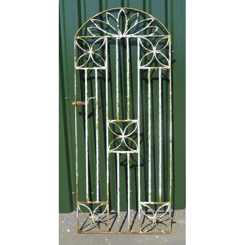 1129 - Victorian wrought iron gate, H206cm W86.4cm (in need of re-painting)