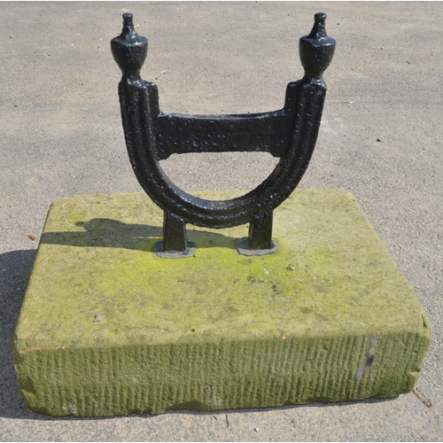 1131 - Vintage stone set cast iron boot scraper