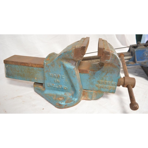 1141 - Record No6 heavy duty bench vice and a Record No53 quick release woodworking vice