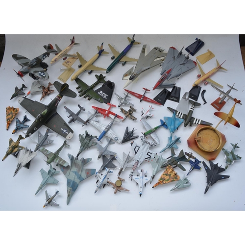 526 - WITHDRAWN - Collection of previously displayed aircraft models, mix of diecast and plastic in variou... 