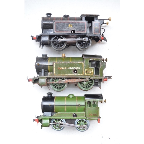 510 - Three vintage Hornby O gauge 0-4-0 clockwork steam train models, no keys