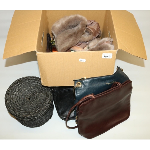 300 - Women's accessories including a pair of beaver fur gloves, pair of leather reversible flying gloves ... 