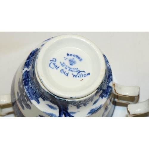 396 - Booths Real Old Willow tea ware, comprising teapot, H16cm, six trios, sandwich plate, sugar bowl, mi... 