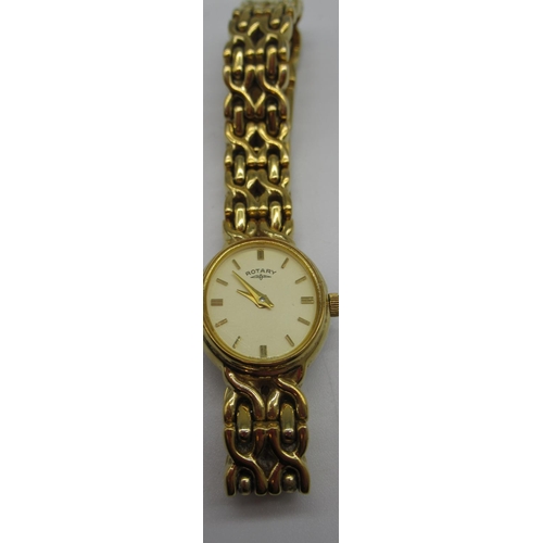 375 - Rotary gold plated quartz wristwatch with champagne covered dial, applied baton markers on matching ... 