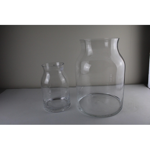 271 - Large LSA International clear glass flower vase, and a similar smaller vase, H41cm max (2)