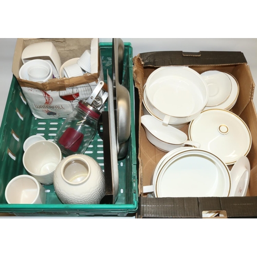 441 - Copeland Late Spode Rockingham crescent dishes (6), quantity of modern white and white dinnerware in... 