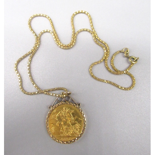 207 - Victorian 1892 full sovereign in 9ct yellow gold mount, stamped 375, 9.1g, on 18ct yellow gold chain... 