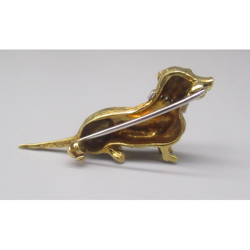 893 - 18ct yellow gold dog brooch with ruby eye and diamond collar, stamped 18, with white metal pin, 9.3g