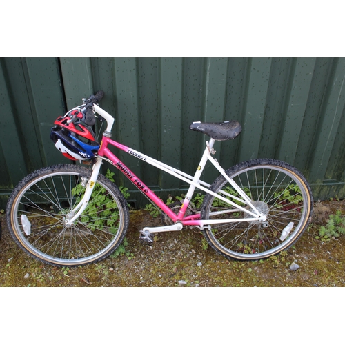 1061 - Muddyfox courier ladies cycle with Shimano gears & cycle helmet